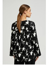 Moodo Čierna košeľa s kvetinovým potlačou Moodo