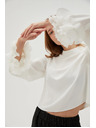 Moodo Biela košeľa s volánmi na rukávoch Moodo