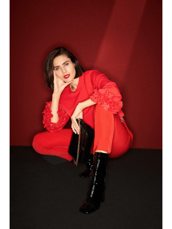 Moodo Červená košeľa s volánmi na rukávoch Moodo