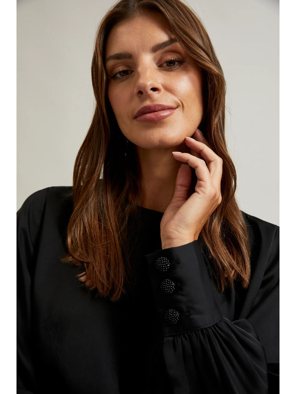 Moodo Elegantná košeľa čierna s naberanými rukávmi Moodo