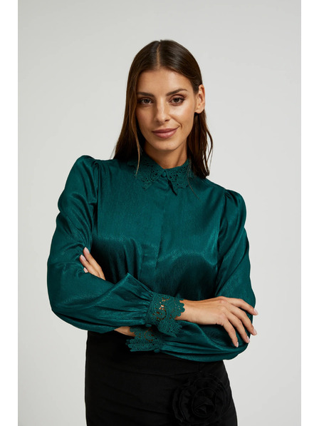 Moodo Zelená košeľa s čipkou na manžetách a golieri Moodo