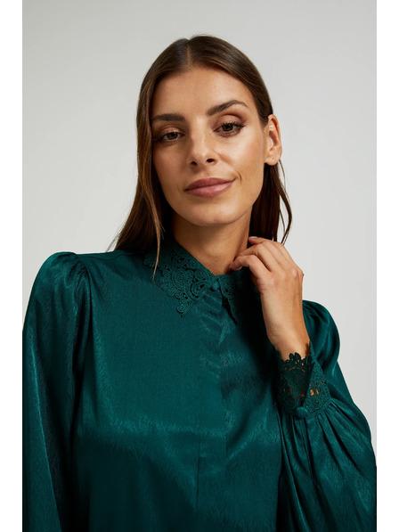 Moodo Zelená košeľa s čipkou na manžetách a golieri Moodo