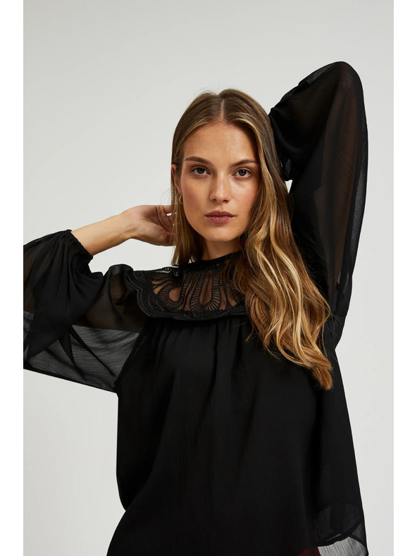 Moodo Čierna košeľa s ozdobným výstrihom Moodo