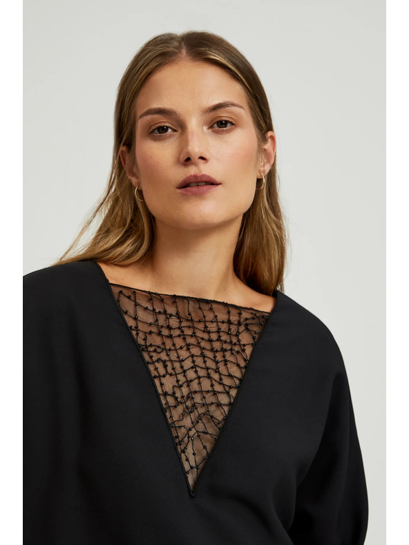 Moodo Čierna blúzka s ručne prišívanými korálkami na výstrihu Moodo