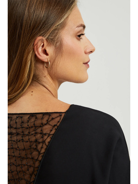 Moodo Čierna blúzka s ručne prišívanými korálkami na výstrihu Moodo