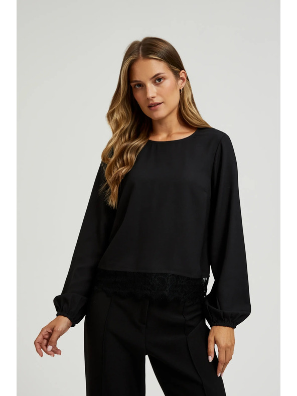 Moodo Čierna košeľa s čipkou a nadýchanými rukávmi Moodo