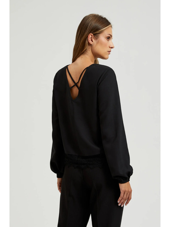 Moodo Čierna košeľa s čipkou a nadýchanými rukávmi Moodo