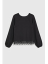 Moodo Čierna košeľa s čipkou a nadýchanými rukávmi Moodo