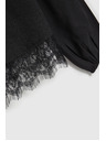 Moodo Čierna košeľa s čipkou a nadýchanými rukávmi Moodo