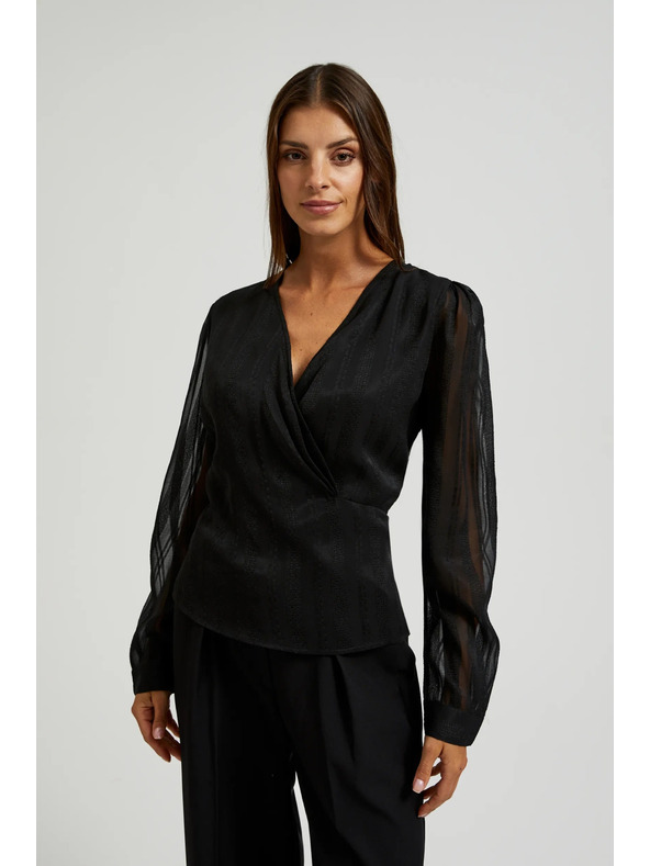Moodo Elegantná košeľa čierna s výstrihom do V Moodo