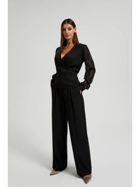 Moodo Elegantná košeľa čierna s výstrihom do V Moodo