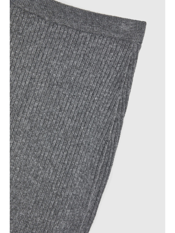 Moodo Úpletová midi sukňa sivá Moodo