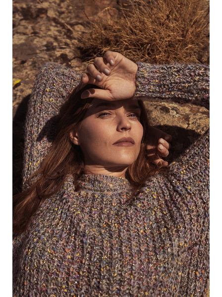 Moodo Sveter zdobený farebnou niťou šedý Moodo