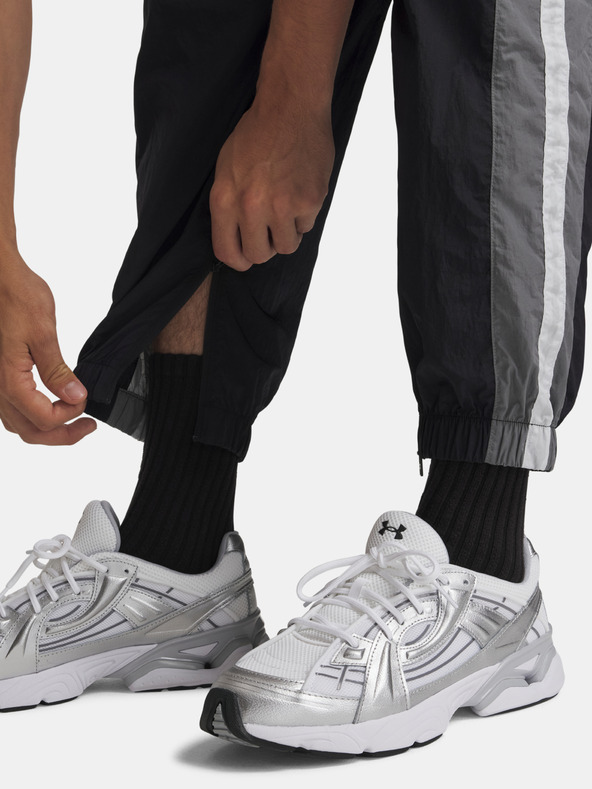 Under Armour Pánske tepláky Under Armour UA Icon Wvn Track Jogger