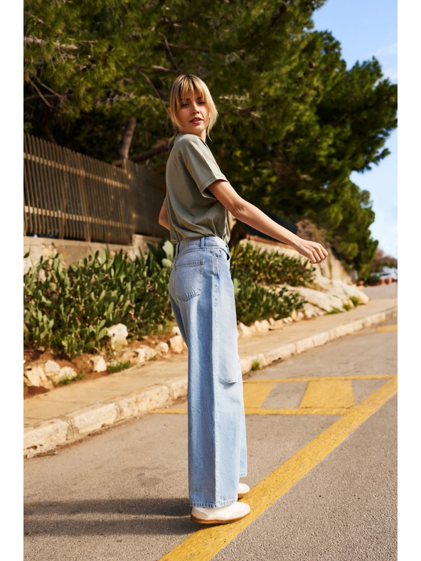 Moodo Khaki dámske voľné tričko Moodo