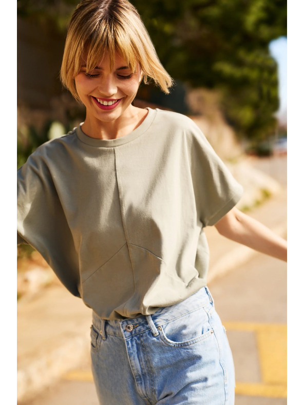 Moodo Khaki dámske voľné tričko Moodo