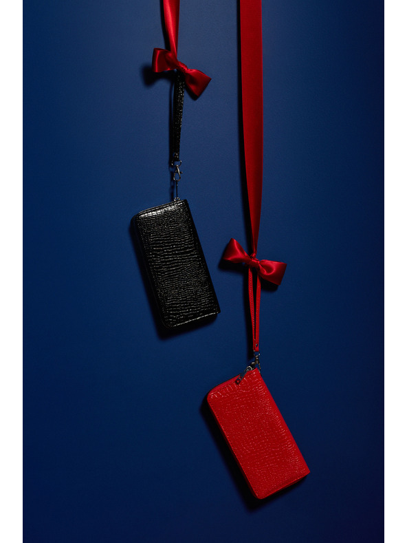 Moodo Peňaženka so záveskami čierna Moodo