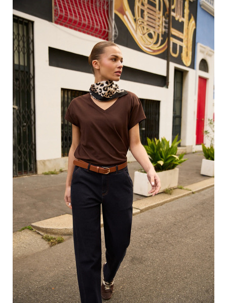 Moodo Bavlnené tričko s výstrihom do "V" hnedé Moodo