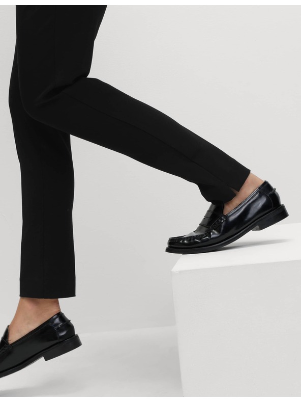 Marks & Spencer Nohavice úzkeho strihu po členky Marks & Spencer čierna