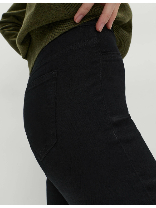 Marks & Spencer Džegíny s vysokým pásom Marks & Spencer čierne