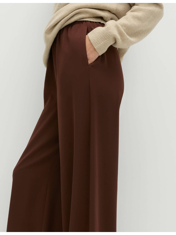 Marks & Spencer Krepové nohavice so širokými nohavicami a elastickým pásom Marks & Spencer hnedá