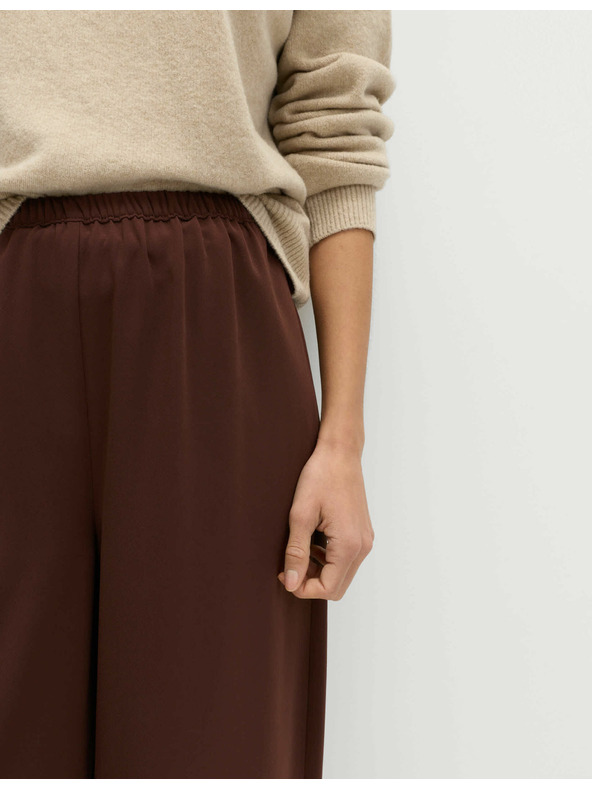 Marks & Spencer Krepové nohavice so širokými nohavicami a elastickým pásom Marks & Spencer hnedá