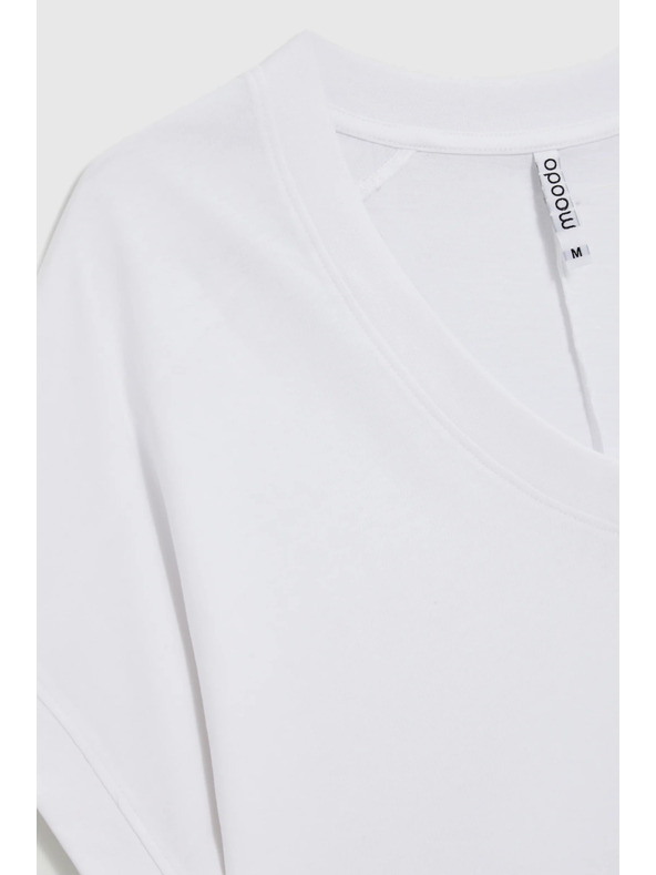 Moodo Tričko s výstrihom biele Moodo