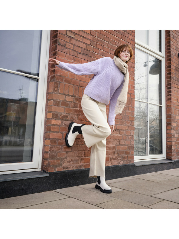 Geox Krémová dievčenská členková obuv Geox Junette