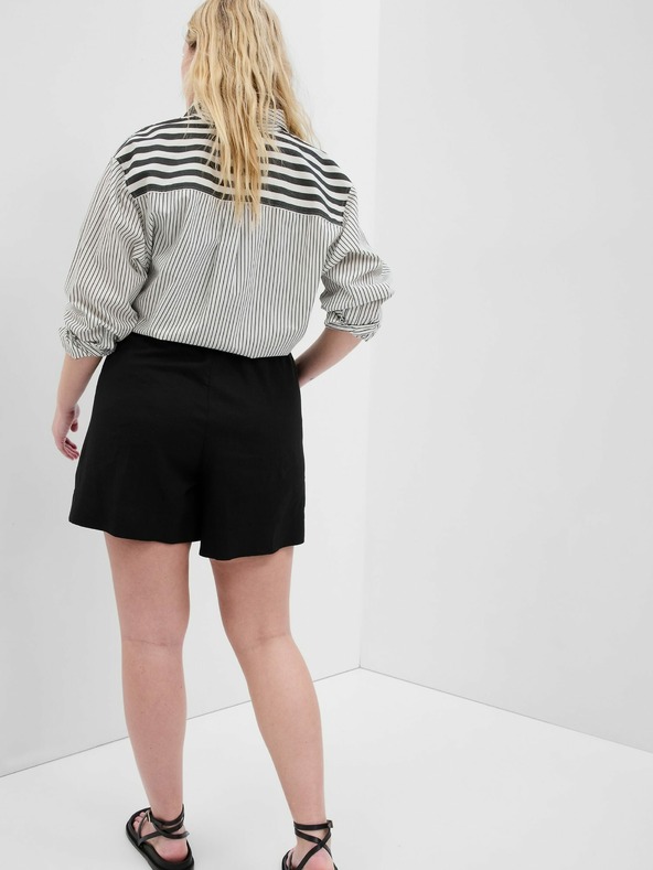 GAP Ľanové kraťasy s pružným pásom GAP