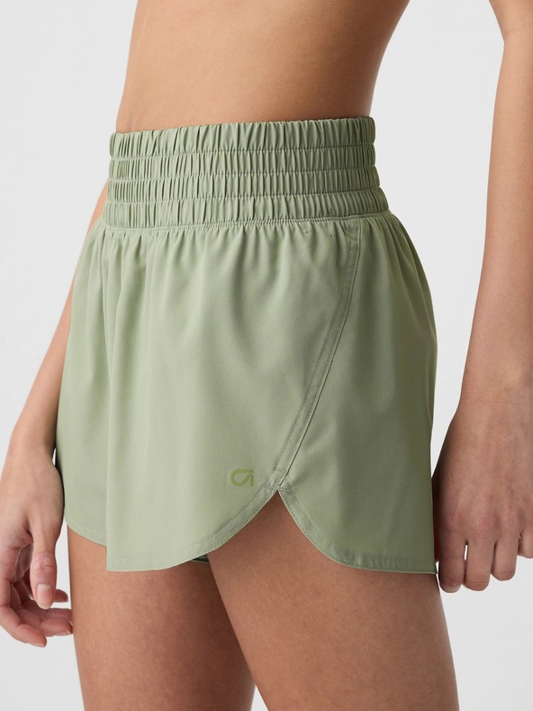 GAP Športové bežecké šortky GapFit 3" Mid Rise Runaround GAP