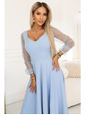 numoco LORETTA Jedinečné dlhé šaty s tylový rukávmi a výstrihom - svetlo modré