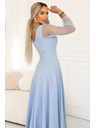 numoco LORETTA Jedinečné dlhé šaty s tylový rukávmi a výstrihom - svetlo modré