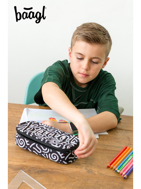 BAAGL  Čierny školský peračník Baagl Element