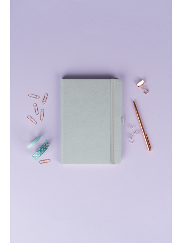 NOTIQUE NOTIQUE Notes Balacron, strieborný, s podšívkou, 15 x 21 cm