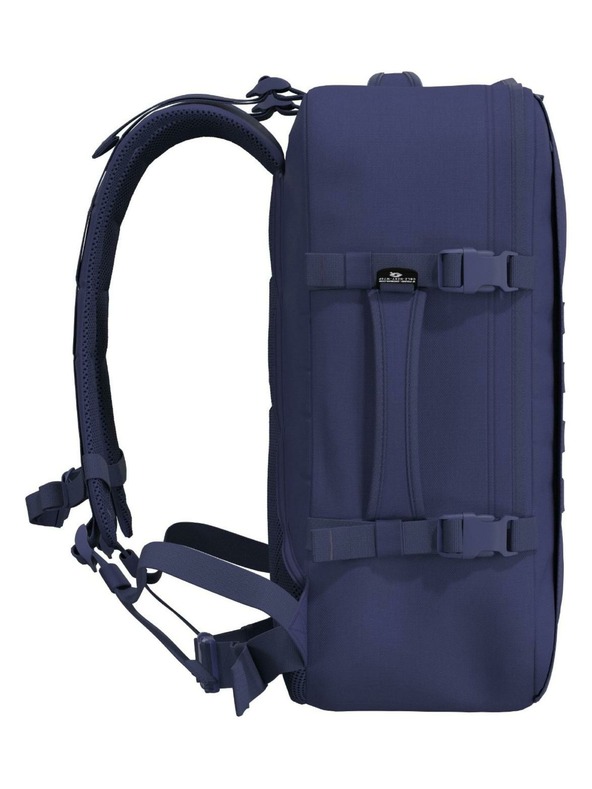 CabinZero Batoh CabinZero Military 44L Galaxy Blue