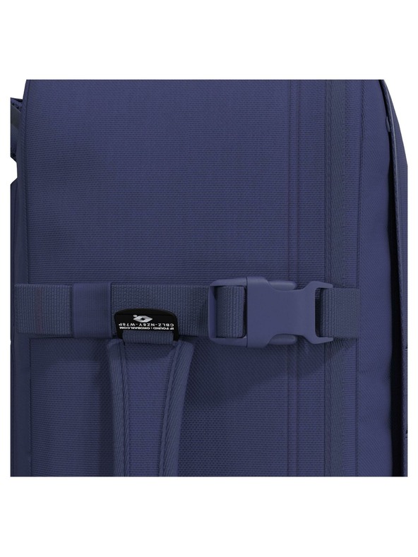 CabinZero Batoh CabinZero Military 44L Galaxy Blue