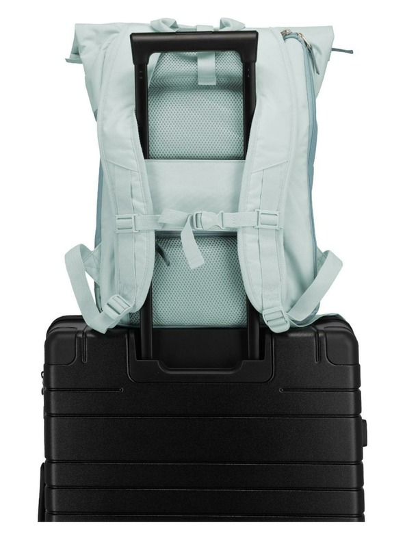 Travelite Batoh Travelite Basics Rollup Backpack Ice Blue