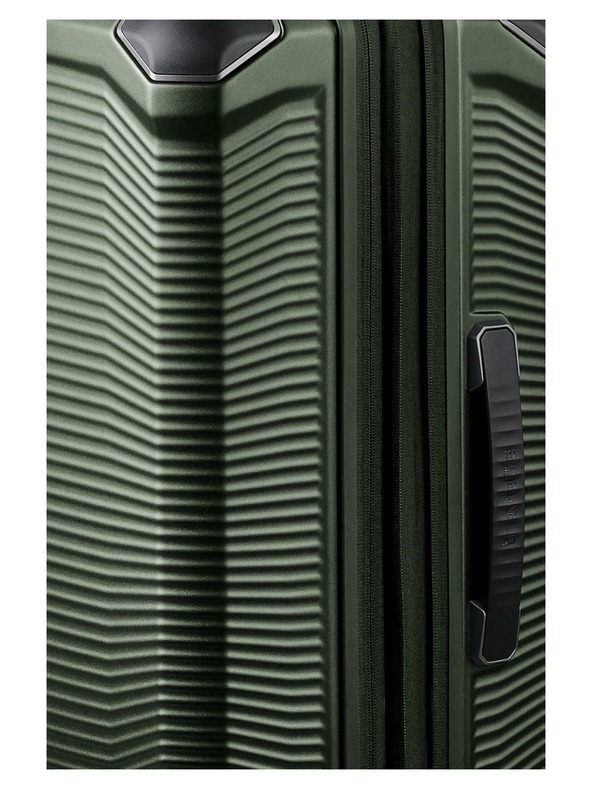 Travelite Cestovný kufor Travelite Millennium M Pine Green