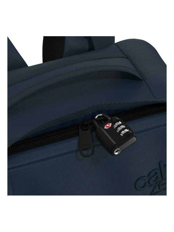 CabinZero Tmavomodrý batoh CabinZero Military (28L)