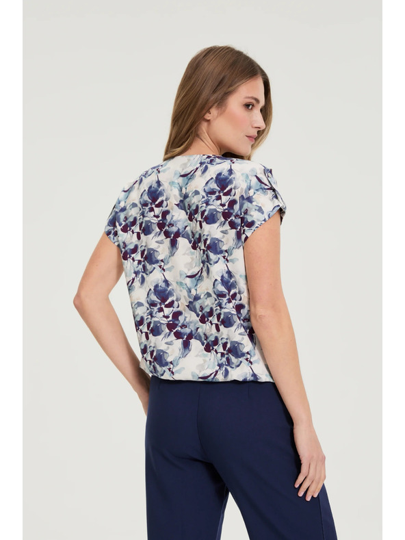 Moodo Tmavomodrá viskózová košeľa Moodo s kvetinovým vzorom