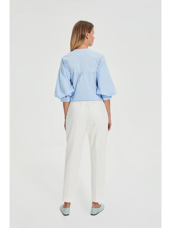 Moodo Nohavice so záhybmi biele Moodo