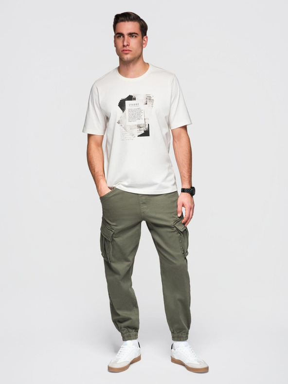 Ombre Clothing Pánske bavlnené tričko so zaujímavou potlačou na hrudi - biele V2 OM-TSPT-0261 Ombre Clothing