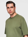 Ombre Clothing Pánske bavlnené tričko LOOSE FIT s okrúhlym výstrihu - tmavo olivové V8 OM-TSBC-0267 Ombre Clothing