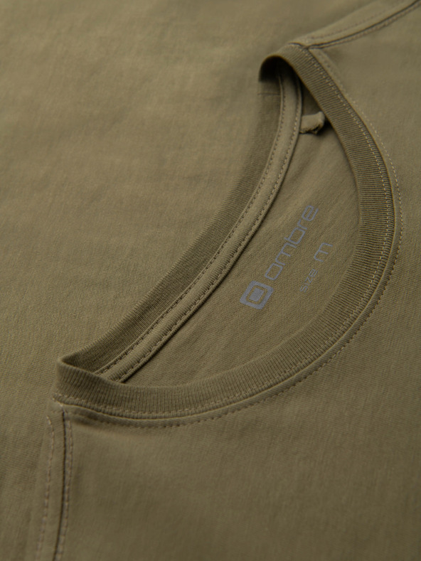 Ombre Clothing Pánske tričko s mestskou potlačou a dlhým rukávom - olivové V1 OM-LSPT-0131 Ombre Clothing