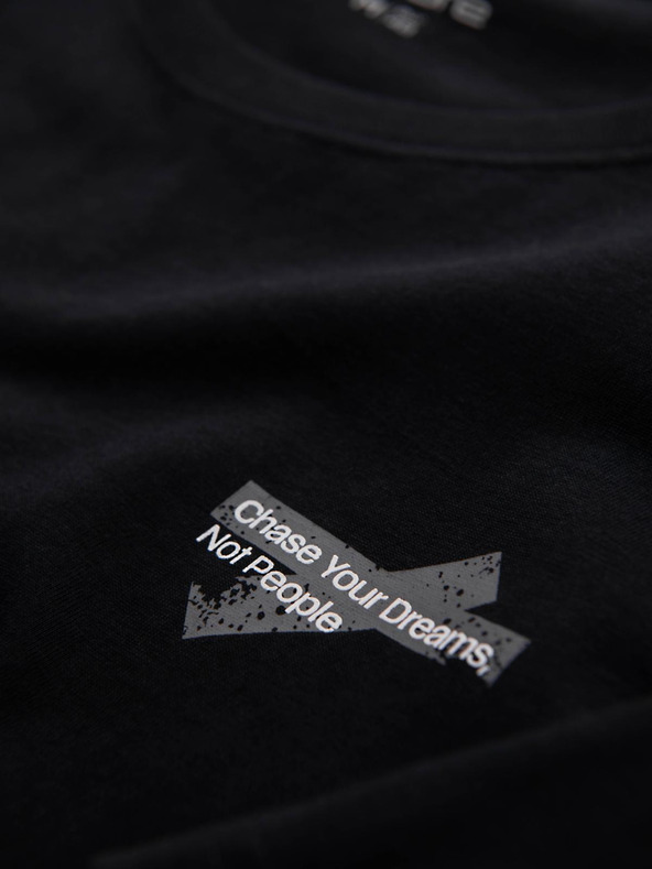 Ombre Clothing Pánske tričko s malou potlačou na hrudi - čierne V2 OM-TSPT-0258 Ombre Clothing