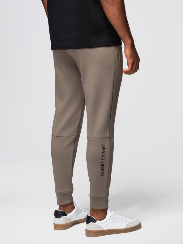 Ombre Clothing Pánske tepláky so žebrovanými nohavicami a gumovým potlačou - popol V3 OM-PASK-0223 Ombre Clothing