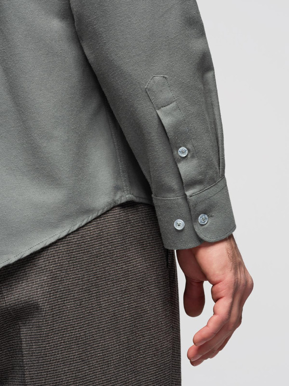 Ombre Clothing Pánska košeľa klasického regular fit strihu - khaki V4 K694 Ombre Clothing