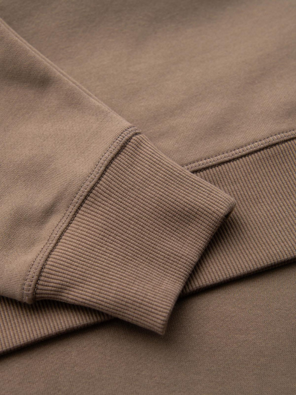 Ombre Clothing Klasická pánska mikina s okrúhlym výstrihom - svetlo hnedá V3 OM-SSNZ-0243 Ombre Clothing