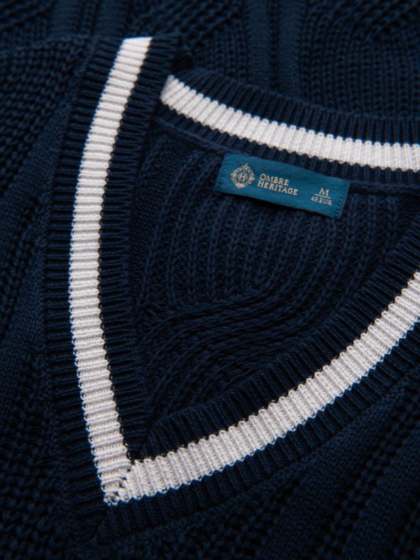 Ombre Clothing Pánsky kockovaný sveter s výstrihom - tmavo modrý V2 OM-SWSW-0151 Ombre Clothing