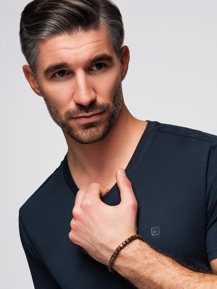 Ombre Clothing Tmavomodré pánske tričko s výstrihom do V Oblečenie Ombre